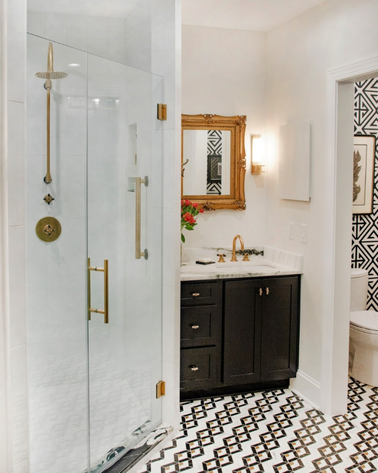 Black and white bathroom interior design